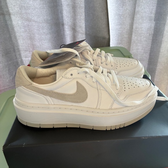 New in Box Nike Air Jordan 1 Elevate Low sneaker platform size 9 white grey gray - Picture 11 of 16
